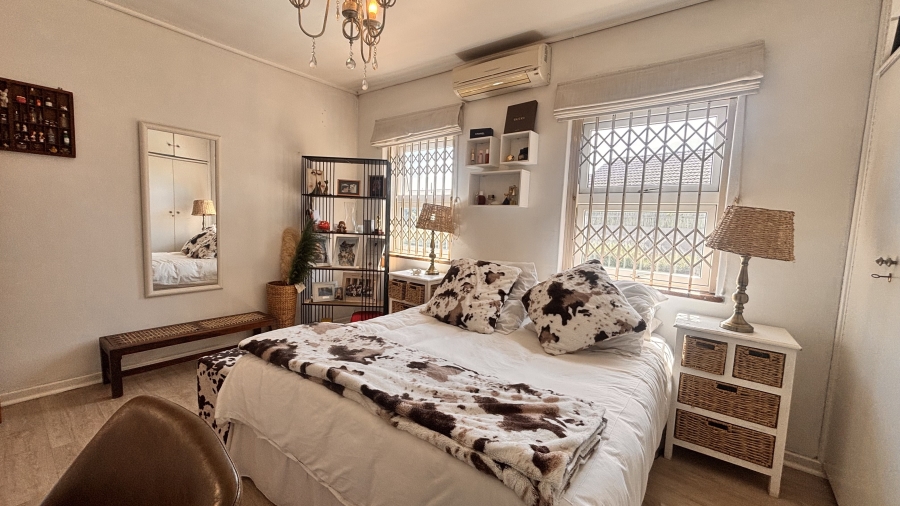 4 Bedroom Property for Sale in Kirstenhof Western Cape